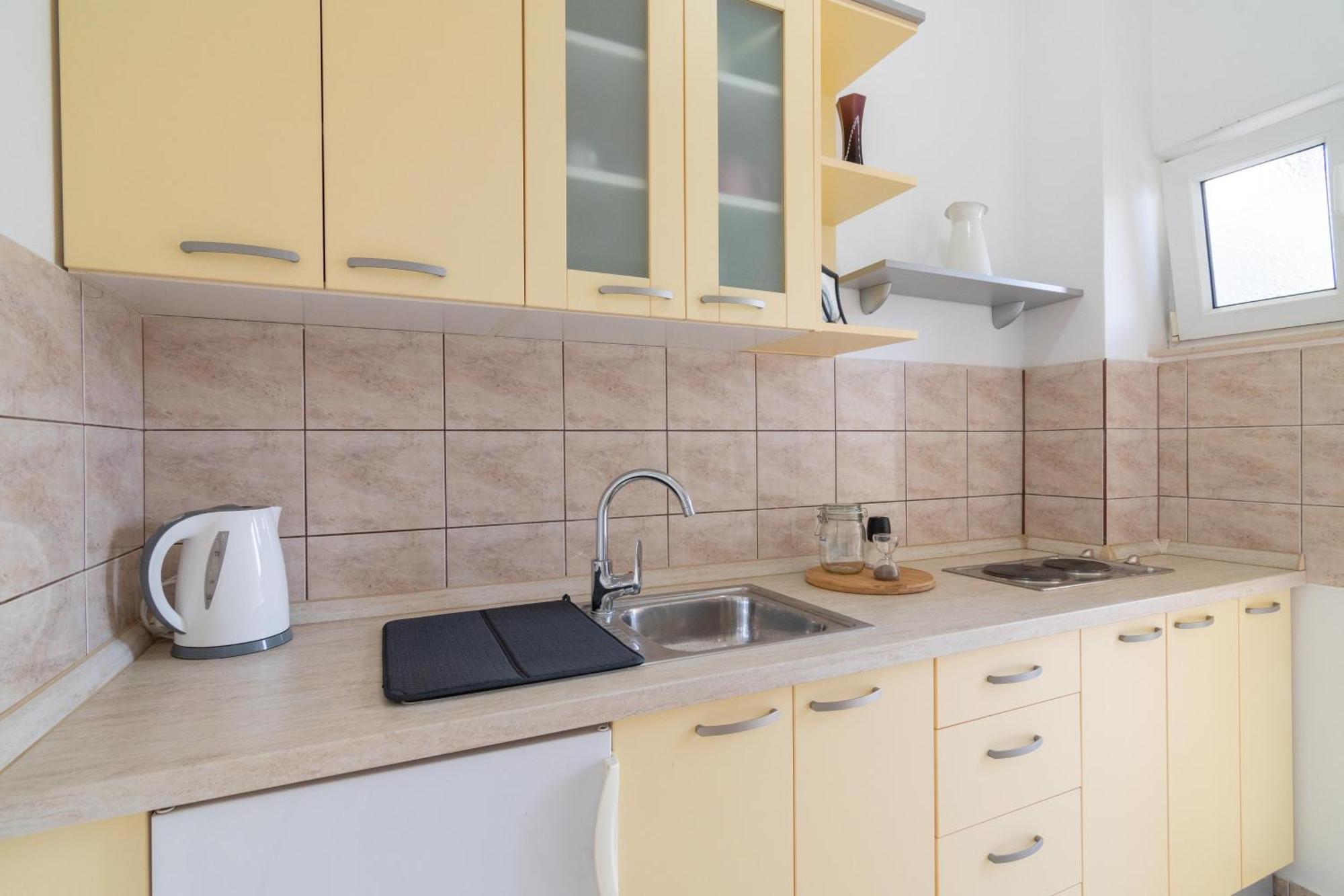 Apartments With A Parking Space Mandre, Pag - 18748 Kolan Exterior foto